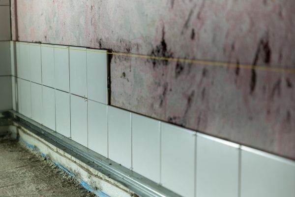 Professionelle Badezimmer Fliesenverlegung